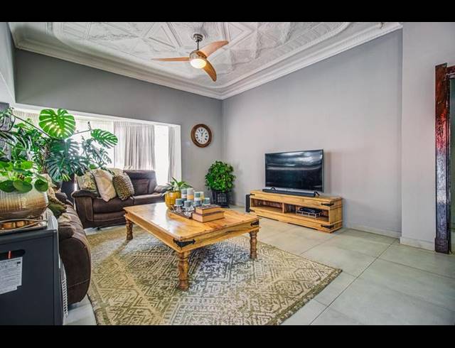 4 BEDROOM HOUSE FOR SALE IN KENSINGTON